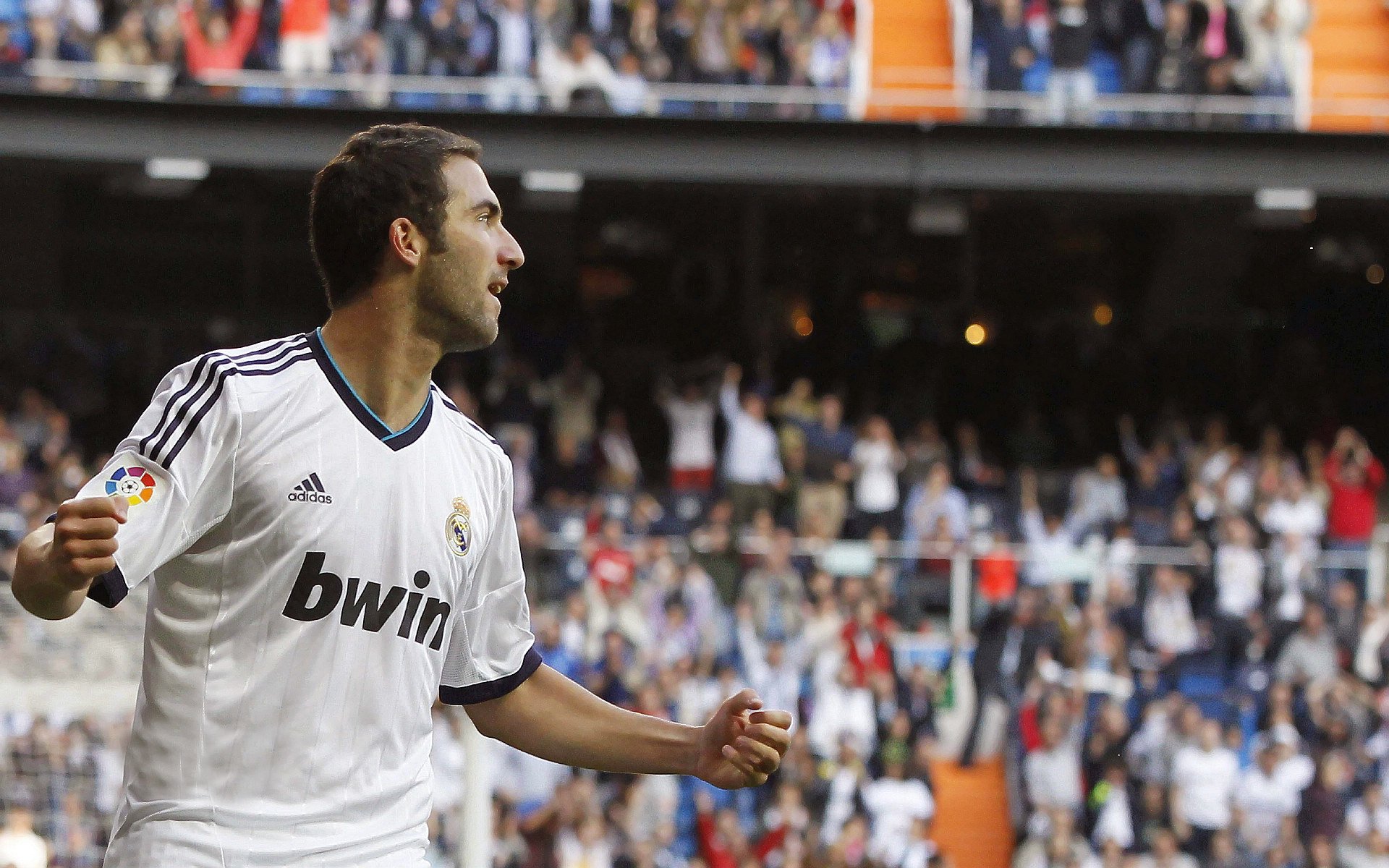 星空体育在线入口-勇士队继续追逐荣耀,目标三冠王,勇士队4年3冠王朝