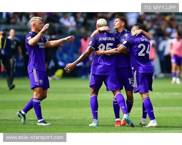 洛杉矶FC新援首秀破门,球队气势如虹,洛杉矶队伍